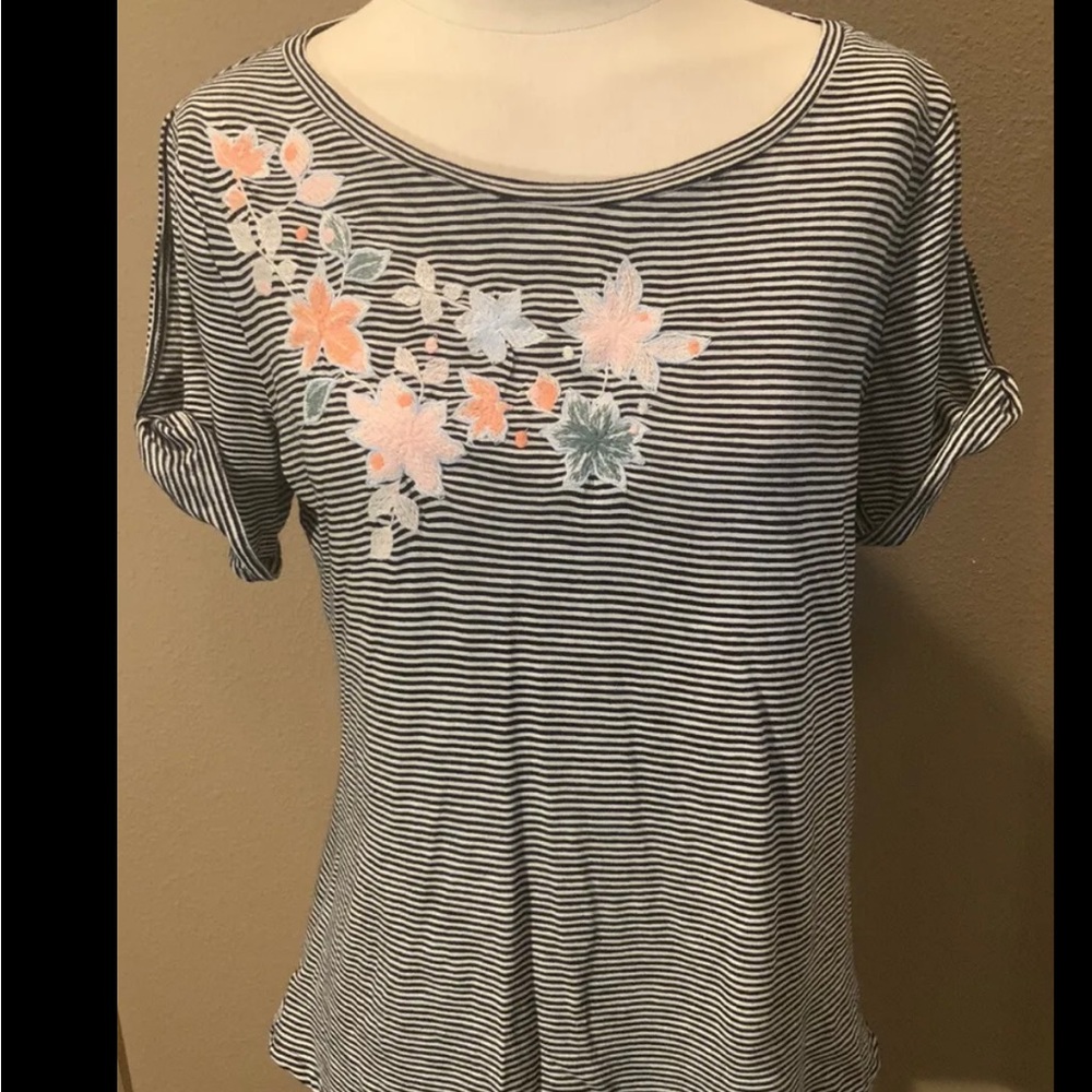 ANN TAYLOR LOFT black & white Striped Top with Floral Embroidery size L